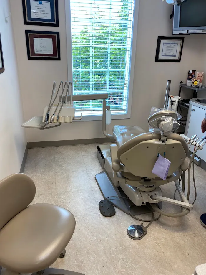 Farhad Hakim D.D.S. Herndon Dental Center Picture 7