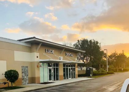 Lucie Dental