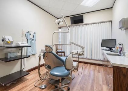Uptown Cosmetic & Implant Dentistry