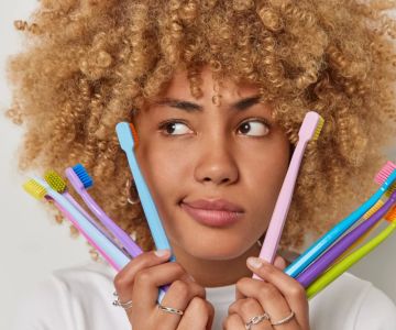 How to Choose the Right Toothbrush for Healthy Teeth