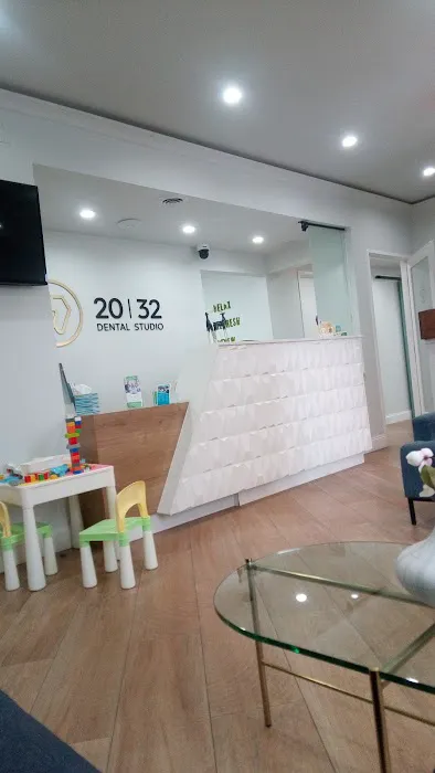 Dental Studio 4