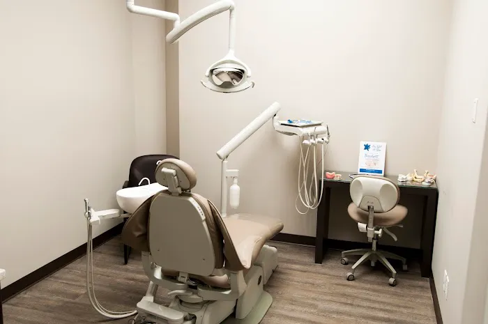 Bardgett Smile Center - Dentures and Implants Clinic Picture 9