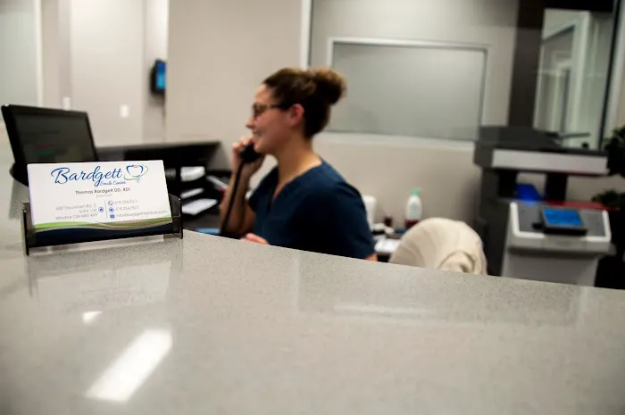 Bardgett Smile Center - Dentures and Implants Clinic Picture 3