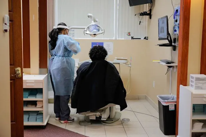 Deluxe Dental Oak Park - Family Dentistry Picture 3