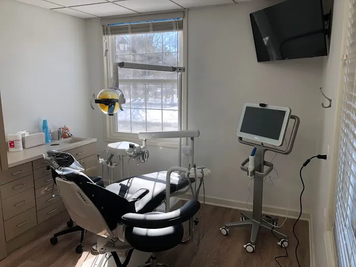 Detroit Dentist Dentures & Implants Picture 8