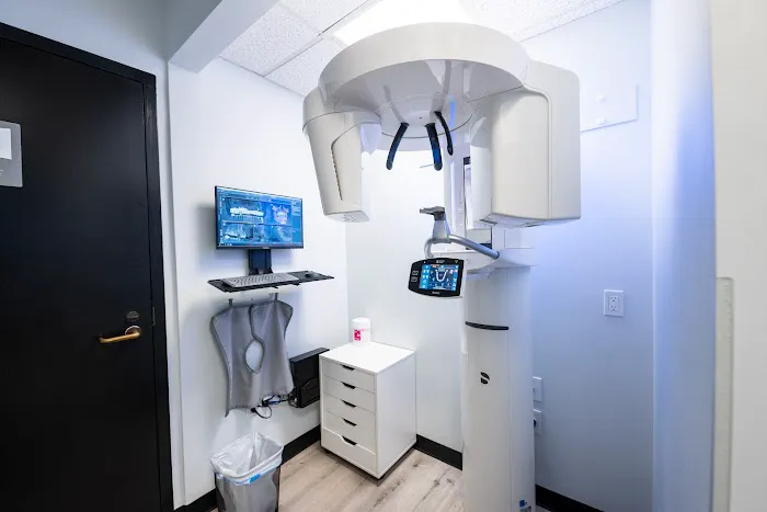 Del Mar Dental Studio Picture 8