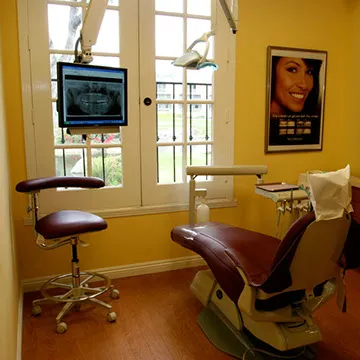Hekmat Dental Care Picture 2