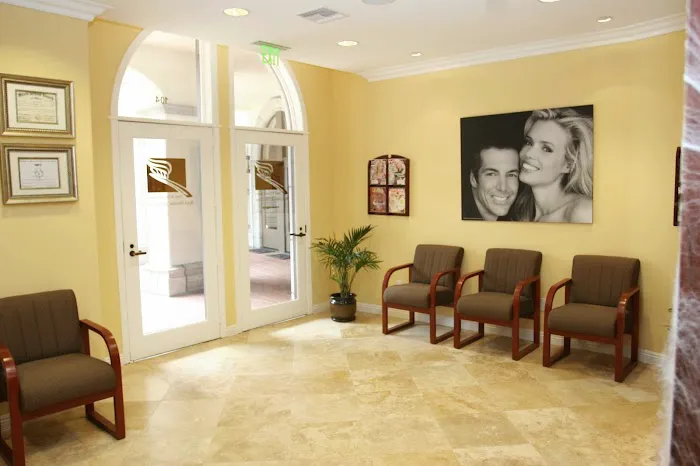 Hekmat Dental Care Picture 5