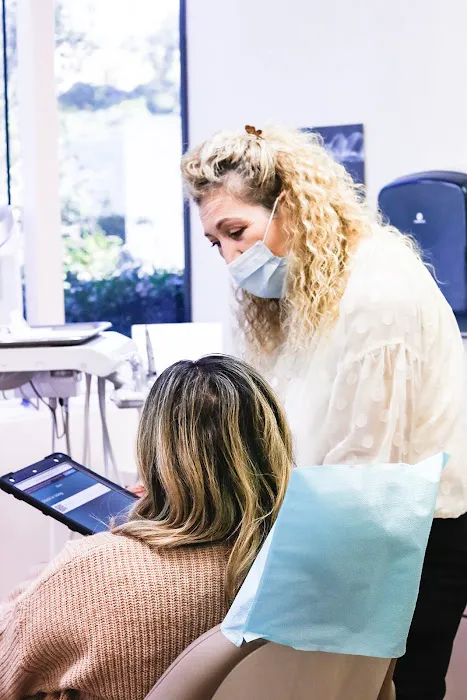 Diamond Dental Studio Picture 7