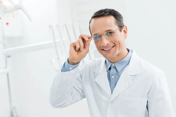 Dental Clinic Evanston Picture 1