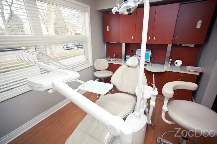 JUST SMILE FAMILY DENTISTRY Jadwiga Samulak,DDS Picture 1