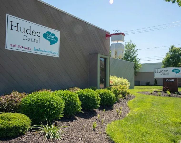 Hudec Dental