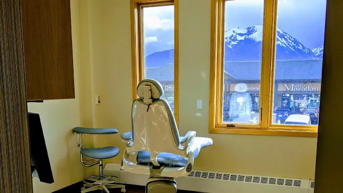 Innovative Family Dental - Dr. Stephanie Barnett Picture 8