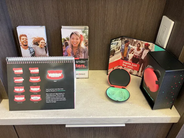Encino Cosmetic & Dental Implants Picture 8