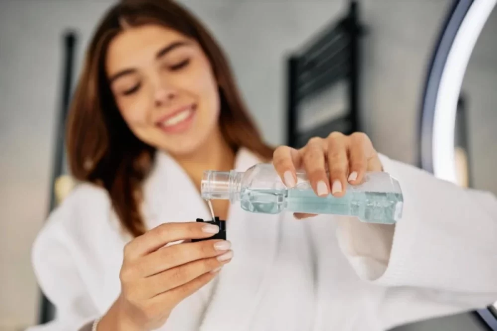 How to Choose the Best Mouthwash for Oral Hygiene and Gum Health: Expert Advice and Insights